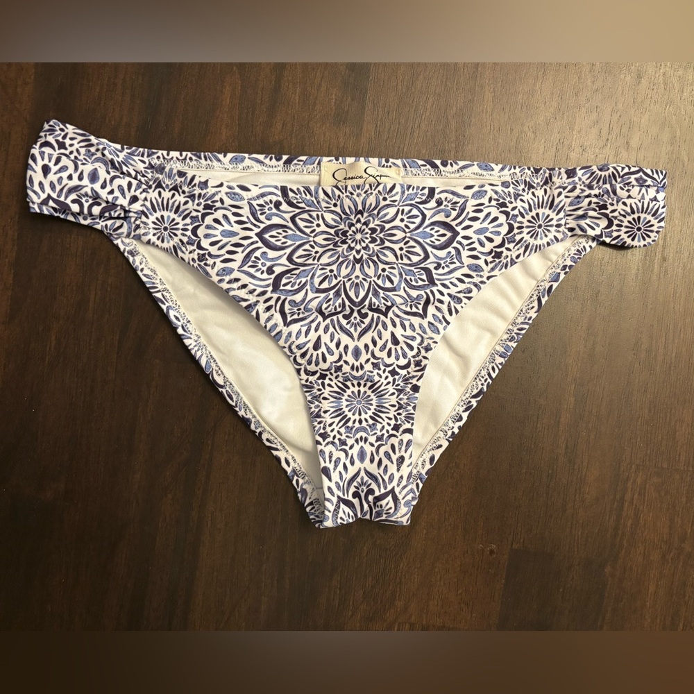 Jessica Simpson NWT super cute boho style bikini bottoms